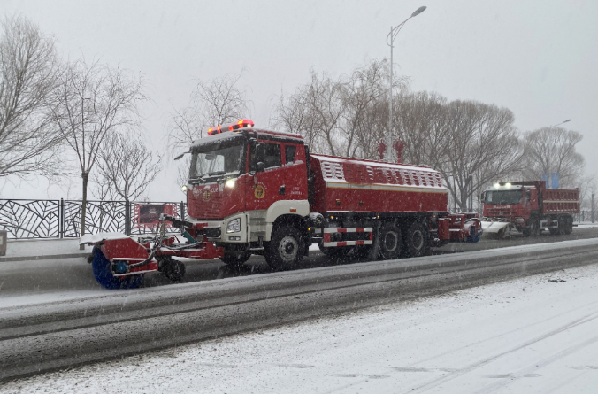 upay钱包官网环境除冰雪装备全力投入破冰作业，助力北京道路交通安全